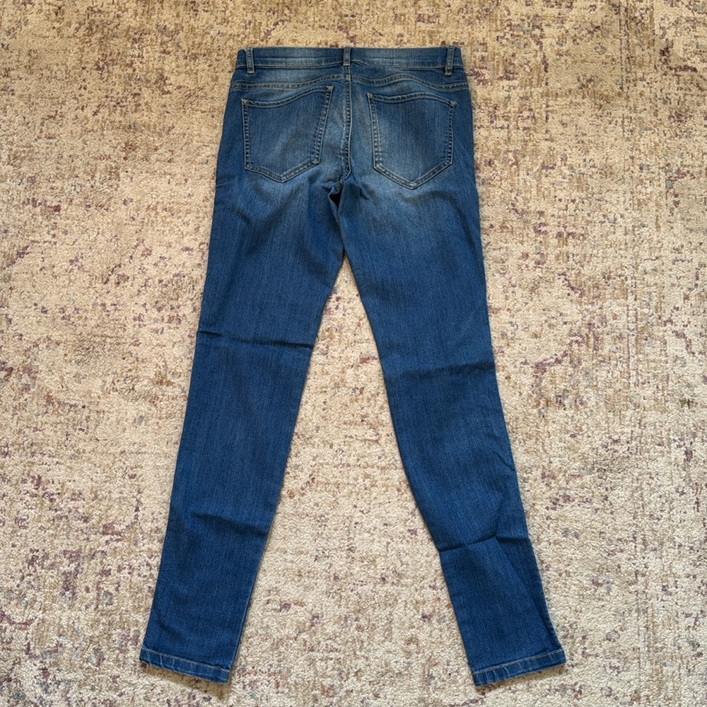 New York & Company Low Rise Skinny Jeans - Picture 7 of 15